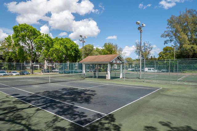 3660 Inverrary Drive 3q, Lauderhill, FL 33319
