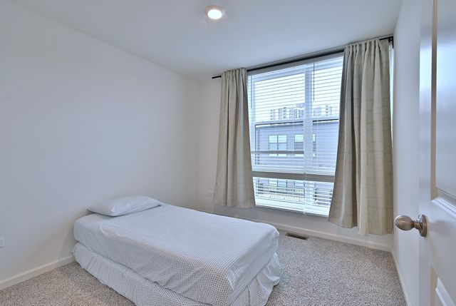 332 Summit Circle, Lombard, IL 60148