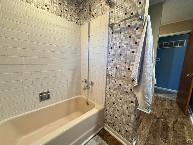 1035 Grand, Emporia, KS 66801