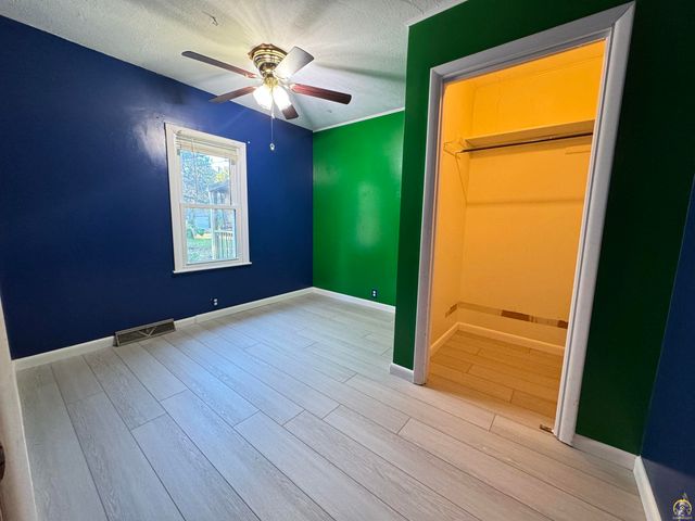 1035 Grand, Emporia, KS 66801