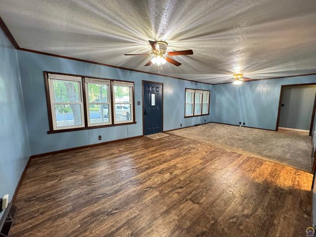 1035 Grand, Emporia, KS 66801