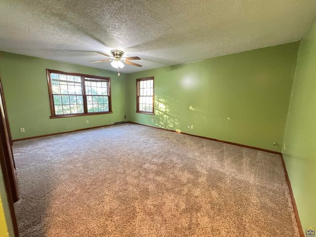 1035 Grand, Emporia, KS 66801