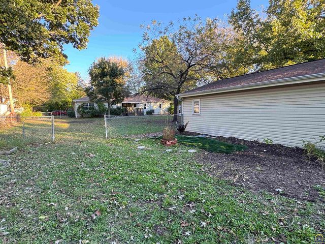 1035 Grand, Emporia, KS 66801