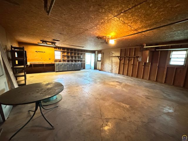 1035 Grand, Emporia, KS 66801