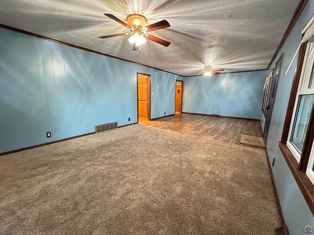 1035 Grand, Emporia, KS 66801