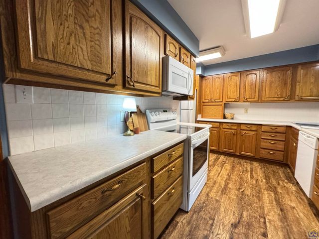 1035 Grand, Emporia, KS 66801