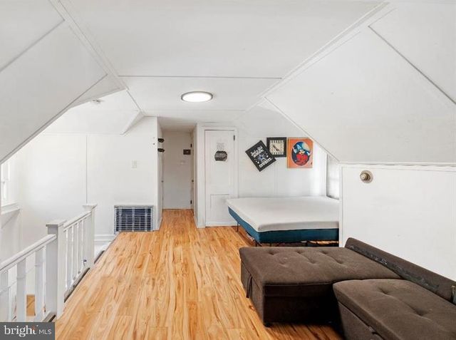28 OAK LN, Trenton, NJ 08618