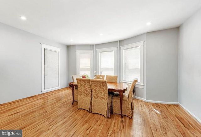 28 OAK LN, Trenton, NJ 08618