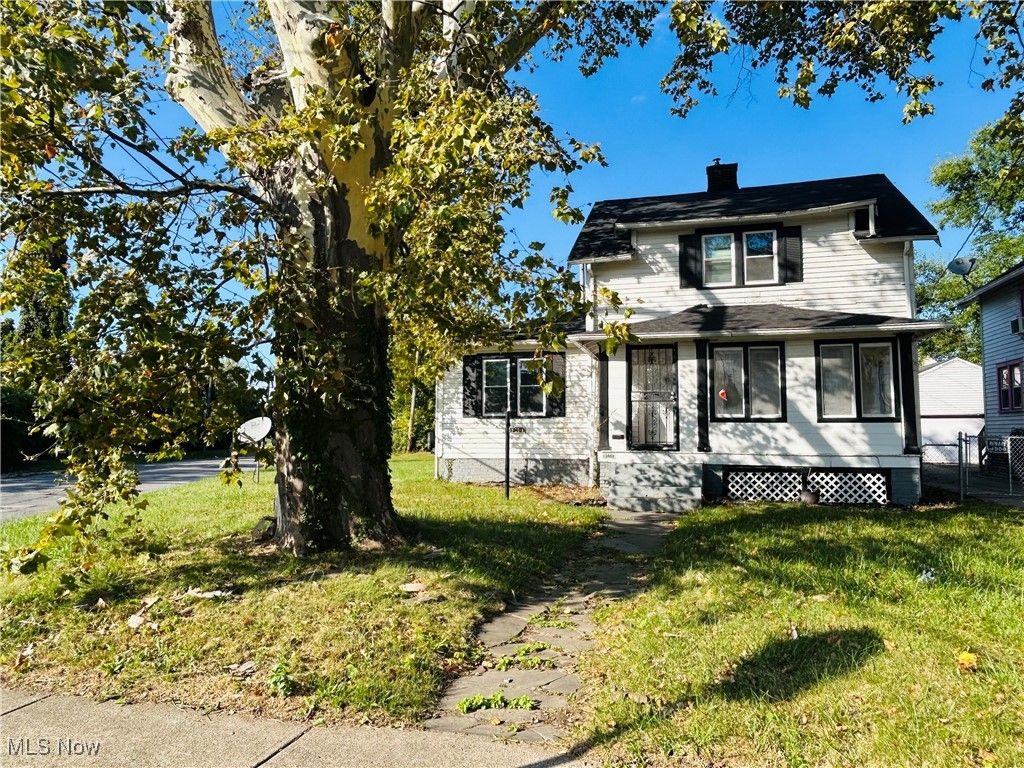 13401 Rugby Road, Cleveland, OH 44110