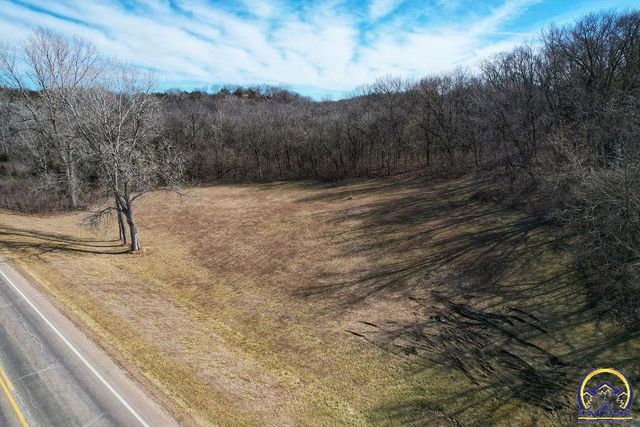 24243 Sandusky Rd, Tonganoxie, KS 66086