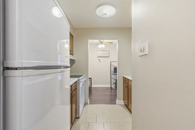 9725 S Keeler Avenue 6-209, Oak Lawn, IL 60453