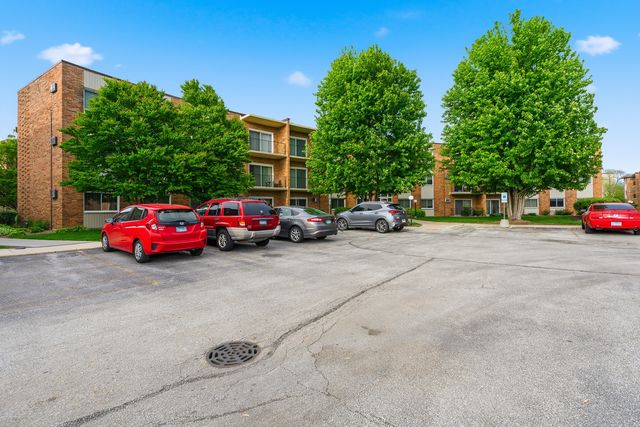 9725 S Keeler Avenue 6-209, Oak Lawn, IL 60453