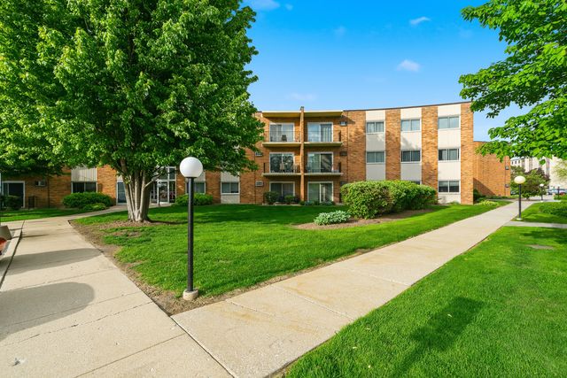 9725 S Keeler Avenue 6-209, Oak Lawn, IL 60453
