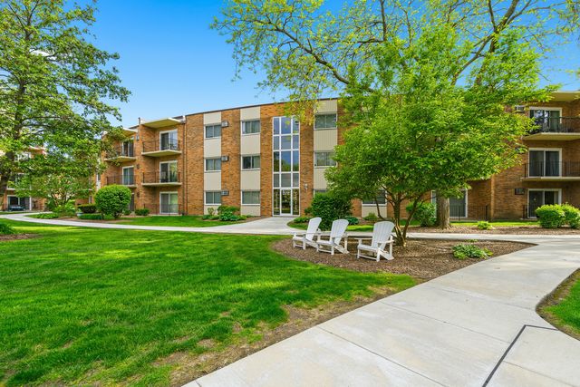 9725 S Keeler Avenue 6-209, Oak Lawn, IL 60453