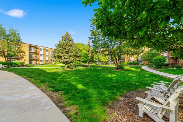 9725 S Keeler Avenue 6-209, Oak Lawn, IL 60453