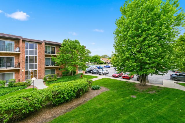 9725 S Keeler Avenue 6-209, Oak Lawn, IL 60453