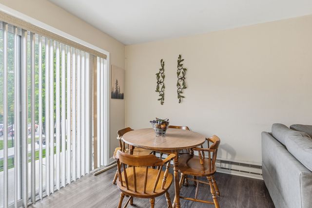 9725 S Keeler Avenue 6-209, Oak Lawn, IL 60453