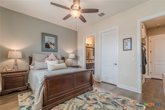 112 Laughing Pear Drive, San Marcos, TX 78666
