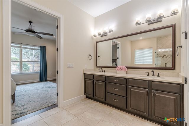 112 Laughing Pear Drive, San Marcos, TX 78666