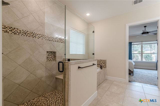 112 Laughing Pear Drive, San Marcos, TX 78666