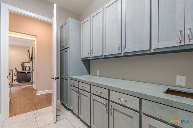 112 Laughing Pear Drive, San Marcos, TX 78666