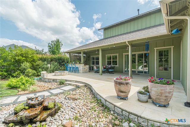 112 Laughing Pear Drive, San Marcos, TX 78666