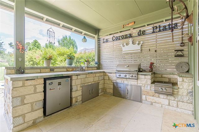 112 Laughing Pear Drive, San Marcos, TX 78666