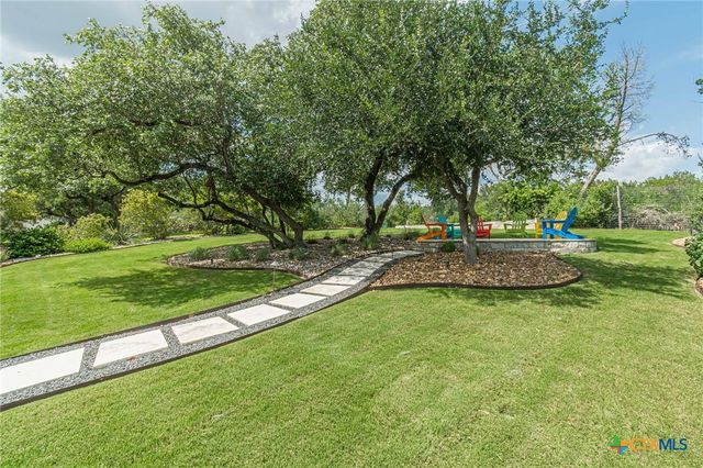 112 Laughing Pear Drive, San Marcos, TX 78666