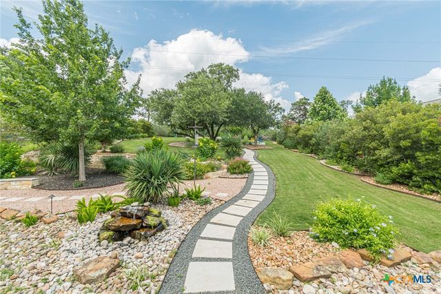 112 Laughing Pear Drive, San Marcos, TX 78666