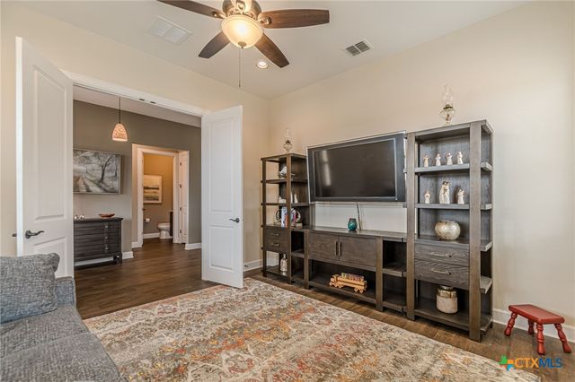 112 Laughing Pear Drive, San Marcos, TX 78666