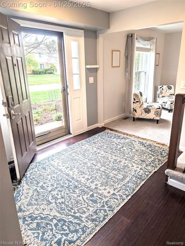 37816 Baywood Drive, Farmington Hills, MI 48335