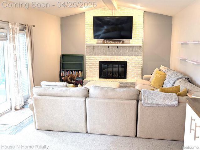 37816 Baywood Drive, Farmington Hills, MI 48335