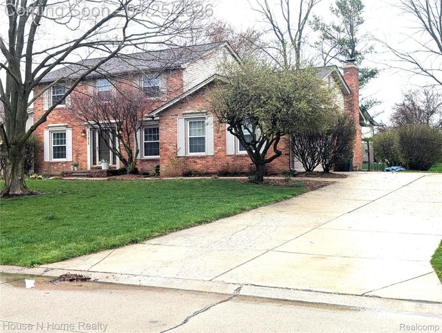37816 Baywood Drive, Farmington Hills, MI 48335