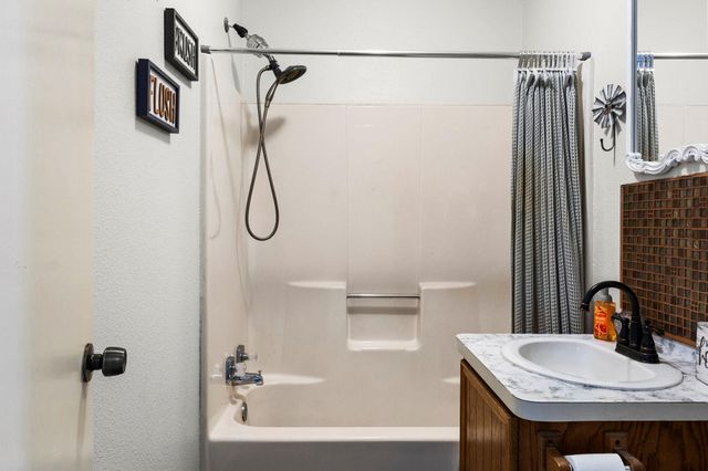 795 County Road 4497, Hillister, TX 77624