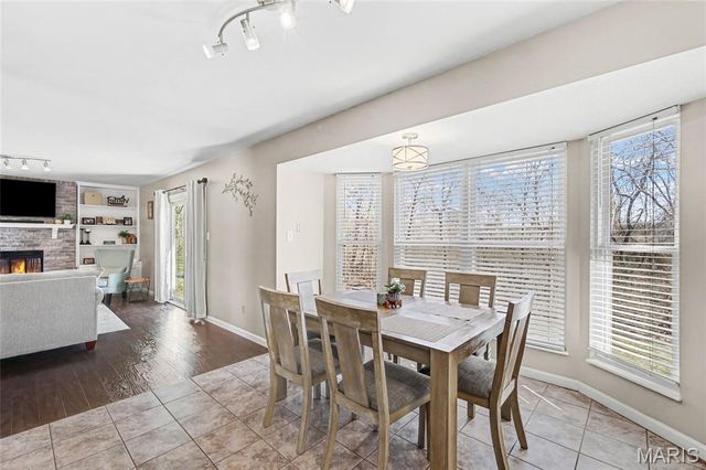 4200 Meadowgreen Trails Drive, St Louis, MO 63129