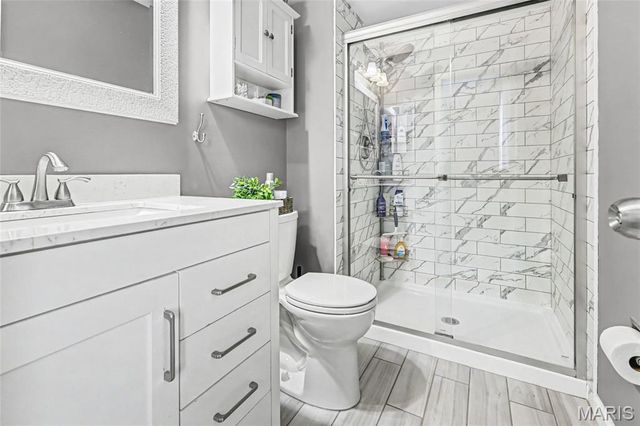 4200 Meadowgreen Trails Drive, St Louis, MO 63129