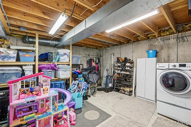 4200 Meadowgreen Trails Drive, St Louis, MO 63129