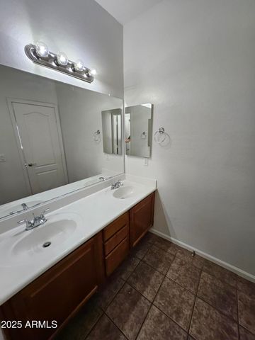 2065 E Hulet Place, Chandler, AZ 85225