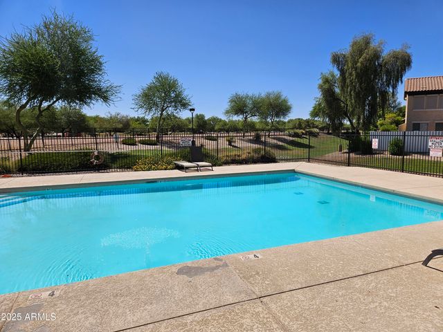 2065 E Hulet Place, Chandler, AZ 85225