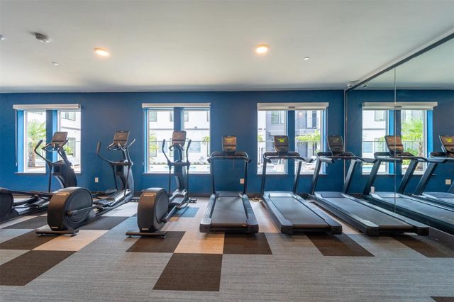 1690 North Loop 252, Houston, TX 77009