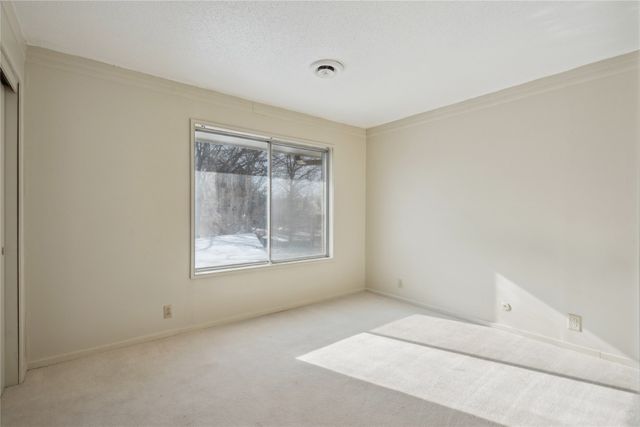 4225 Grand Avenue 8, Des Moines, IA 50312