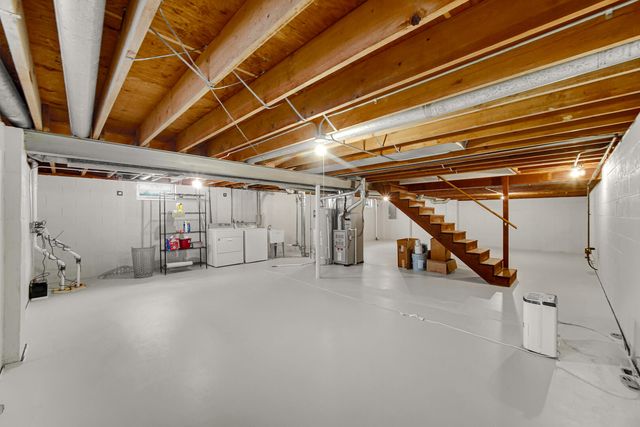 351 S Wabash Street, Hobart, IN 46342