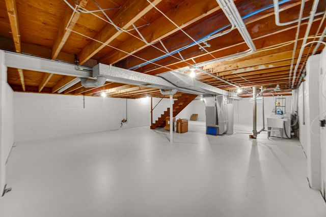 351 S Wabash Street, Hobart, IN 46342