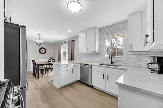 351 S Wabash Street, Hobart, IN 46342