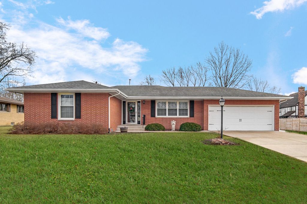 351 S Wabash Street, Hobart, IN 46342