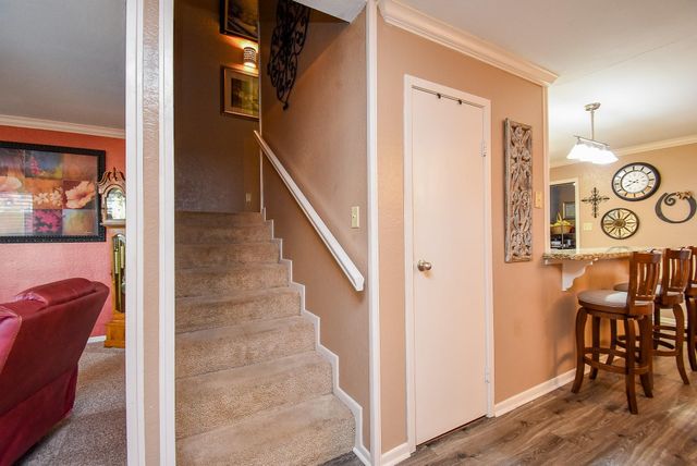 1730 Avenue C F, El Campo, TX 77437