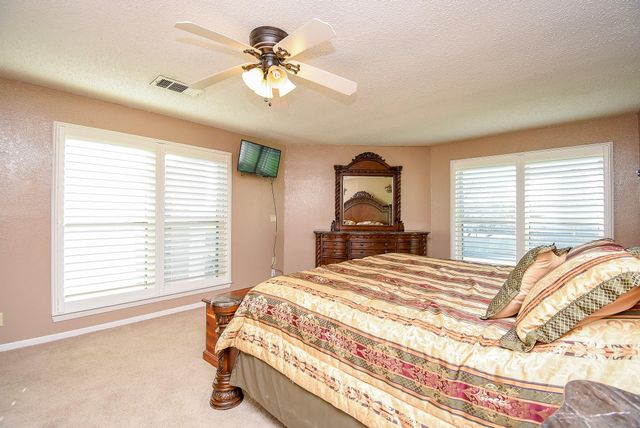 1730 Avenue C F, El Campo, TX 77437