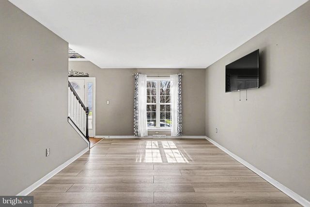 11 EAGLETON DR, York, PA 17407