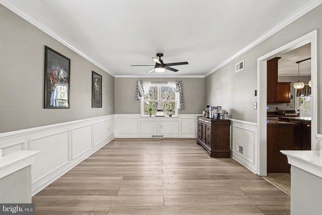 11 EAGLETON DR, York, PA 17407