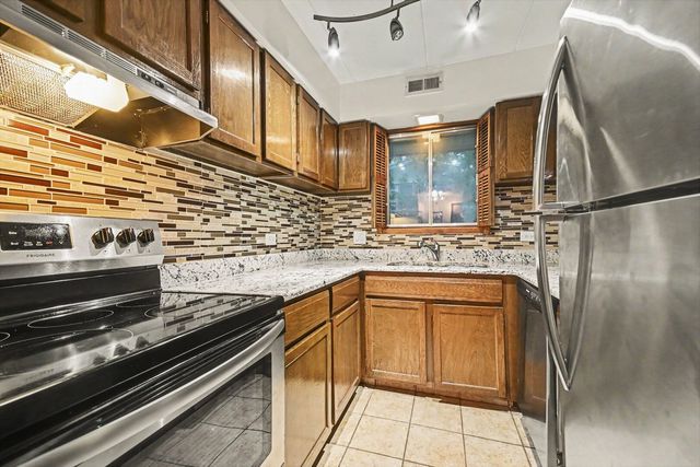 14023 Gail Lane 408, Crestwood, IL 60418